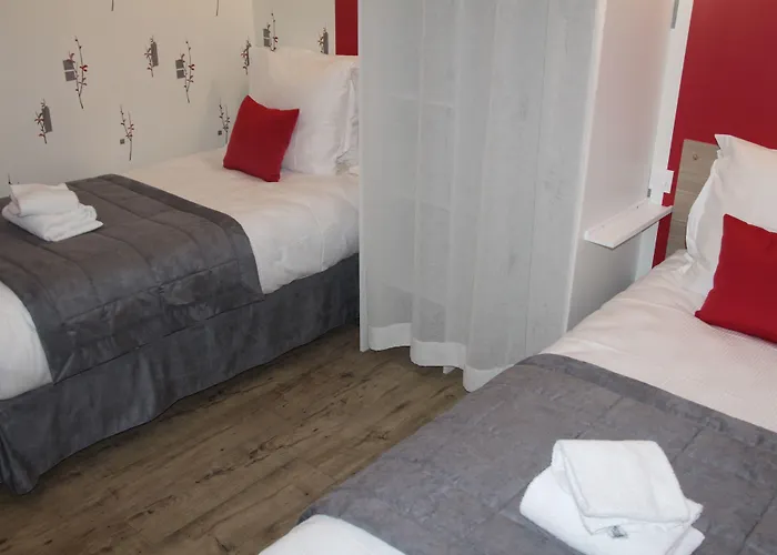 Au Petit Bonheur Hotel