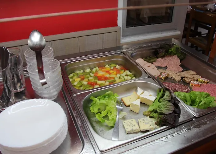 Au Petit Bonheur Hotel 2*