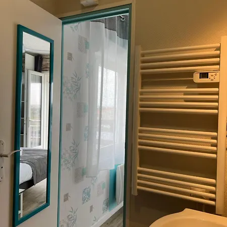 Hotell Au Petit Bonheur 2*