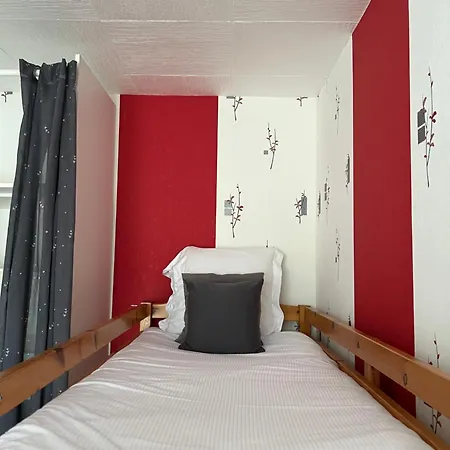 Hotell Au Petit Bonheur 2*