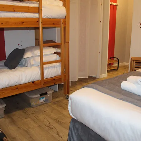 Au Petit Bonheur Hotel