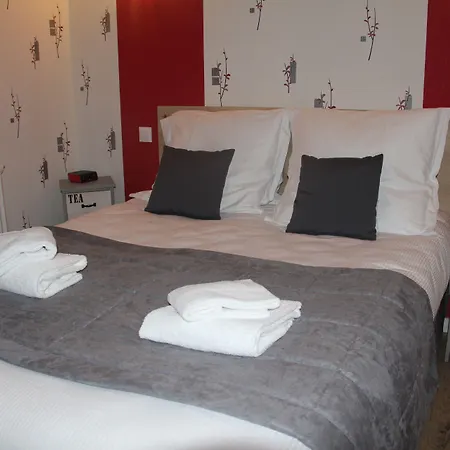 Au Petit Bonheur Hotel 2*