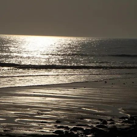 Au Petit Bonheur Hotel