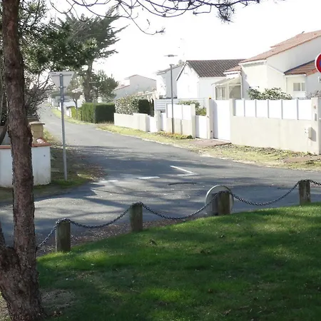 Au Petit Bonheur