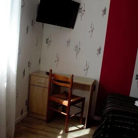 Au Petit Bonheur Hotell 2*