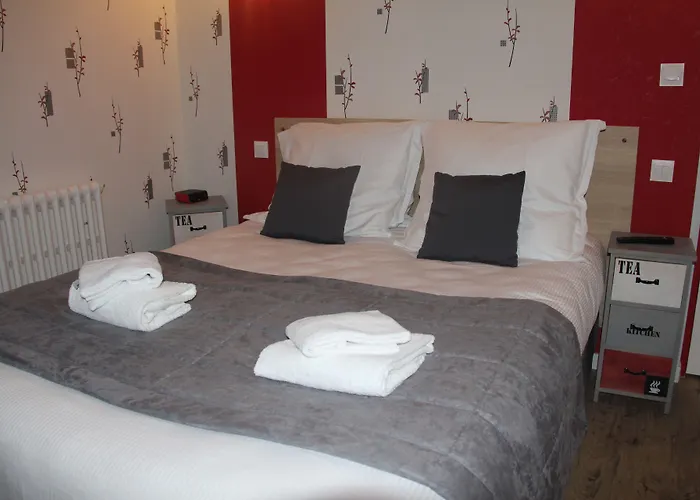 Au Petit Bonheur Hotel 2*