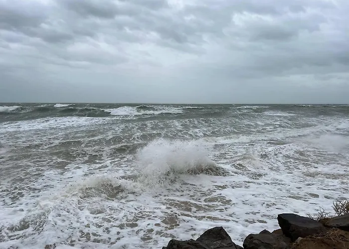 Au Petit Bonheur Hotel 2*